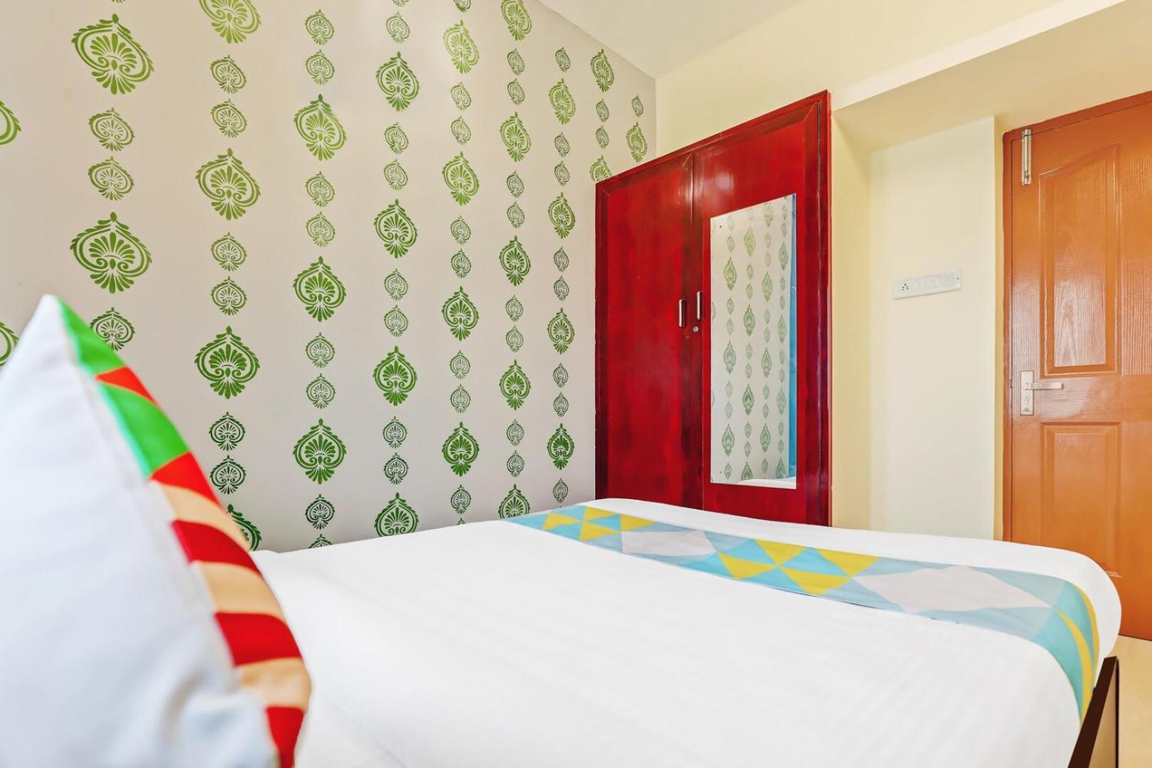 Shri Sai Balavany Residency Pondicherry Exterior photo